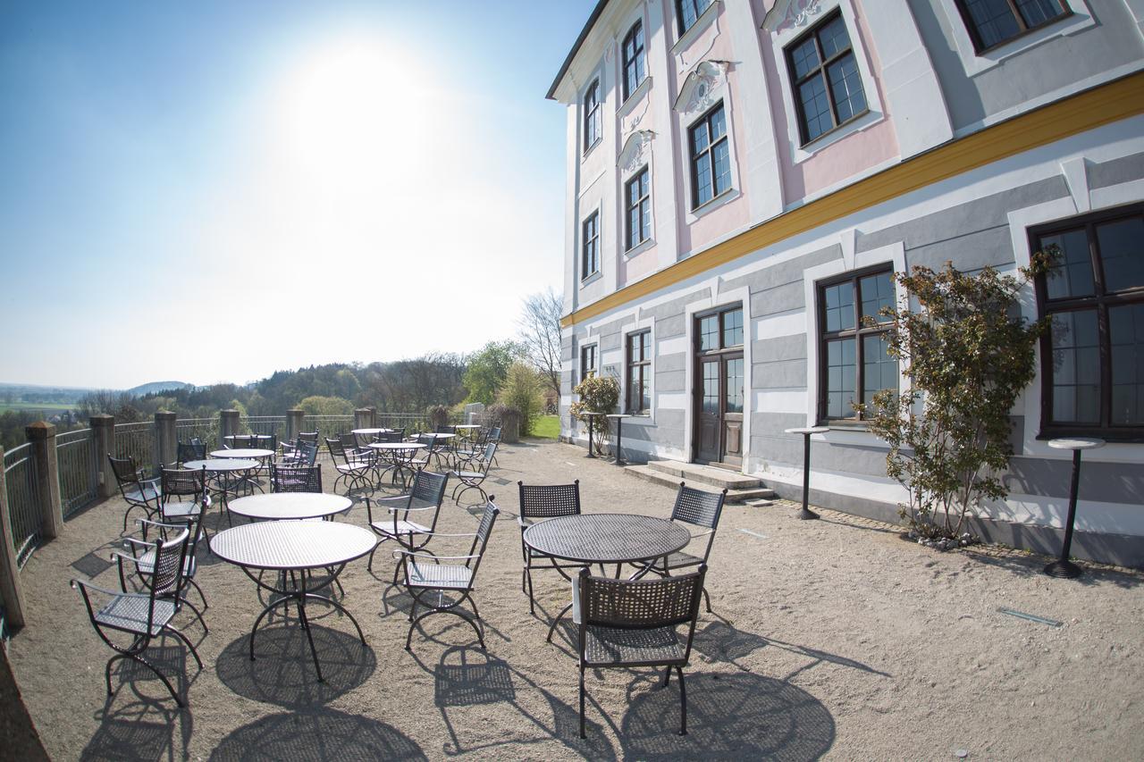 Hotel Schloss Leitheim Exterior foto
